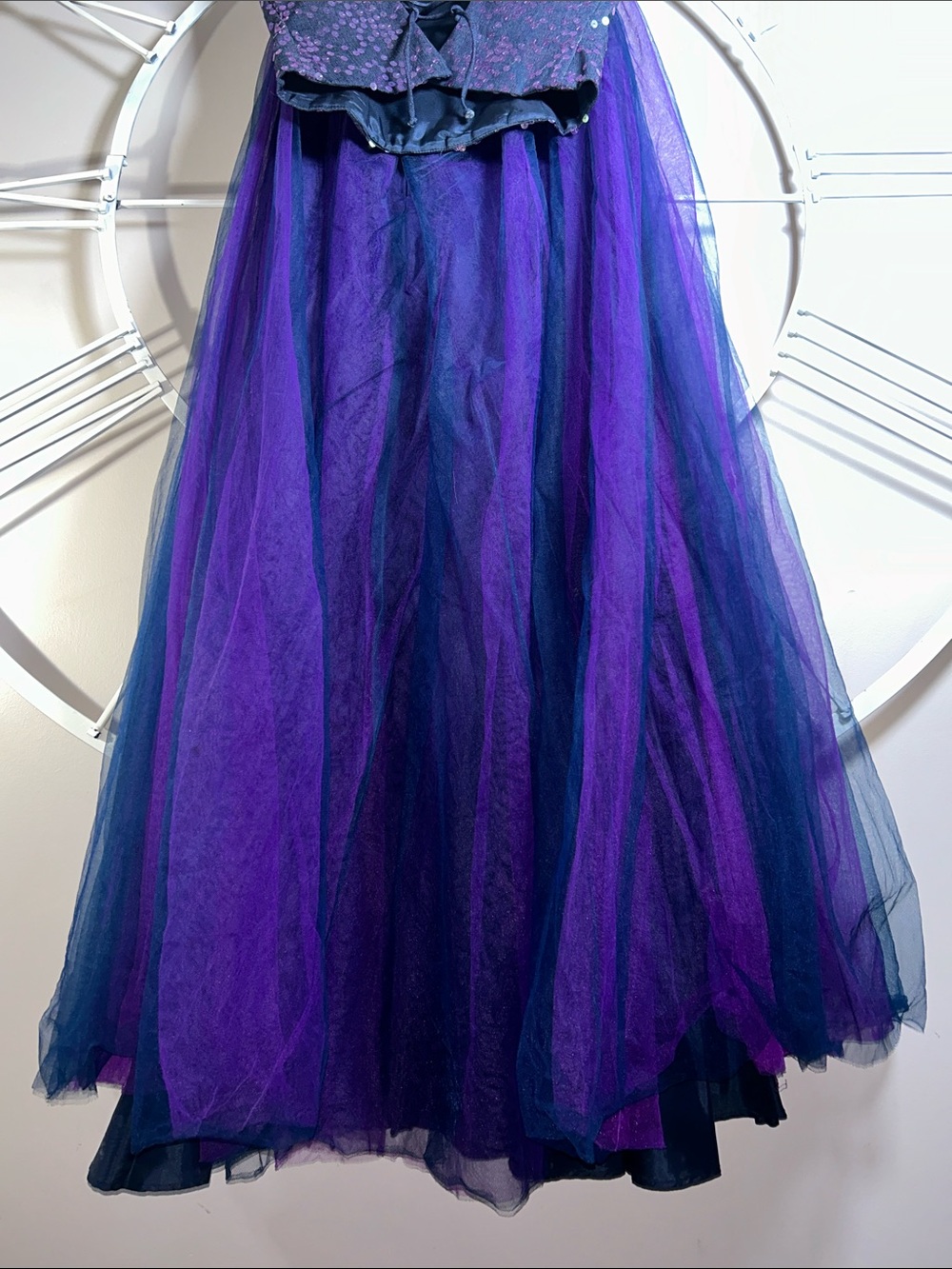 DJ Nights by Laura Ryner Two-Piece Sequin Purple & Navy Tulle Prom Gown size 3-4 - Picture 11 of 16